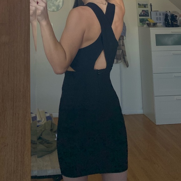 Little black dress - Picture 3 of 3